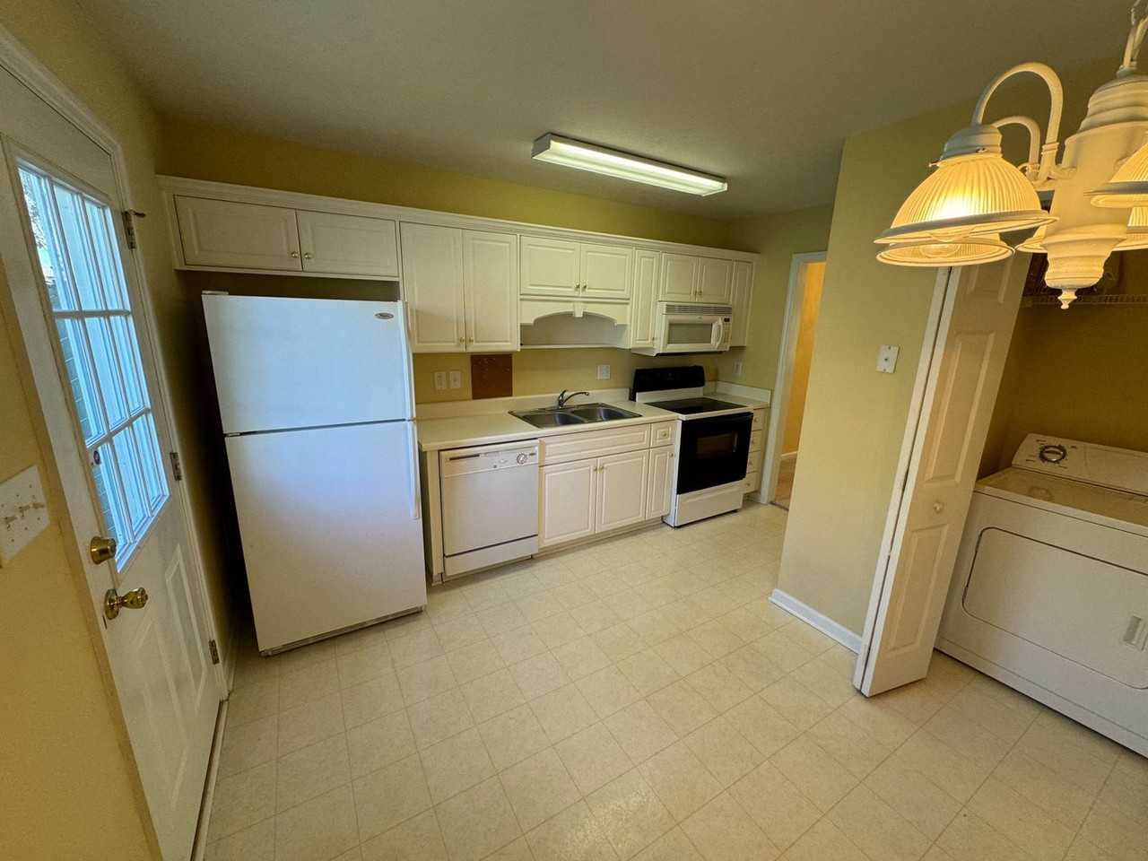 442 Flowing Creek Drive - Photo 3 of 12