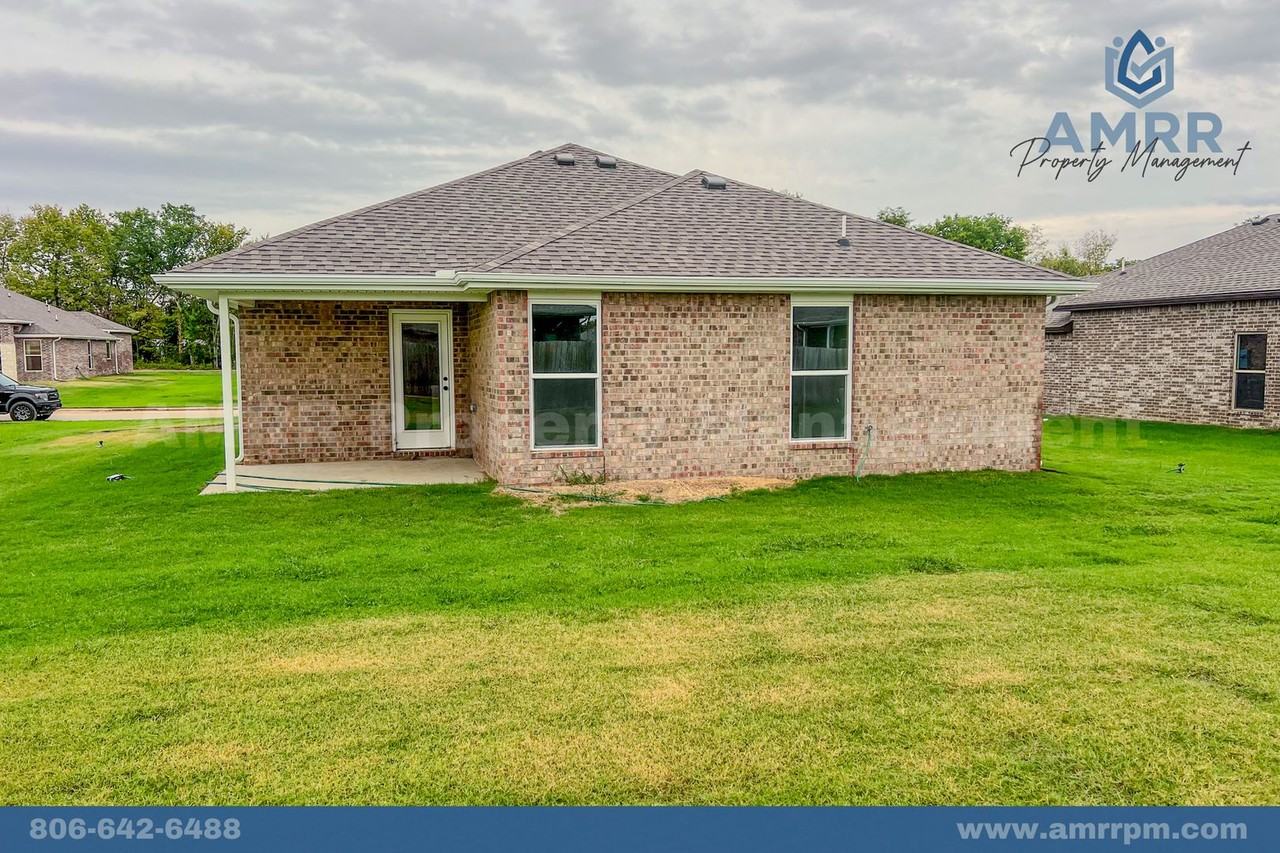 333 E Greystone Sq - Photo 2 of 29