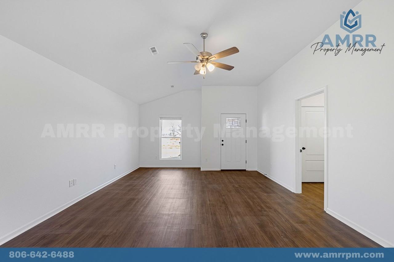 333 E Greystone Sq - Photo 5 of 29