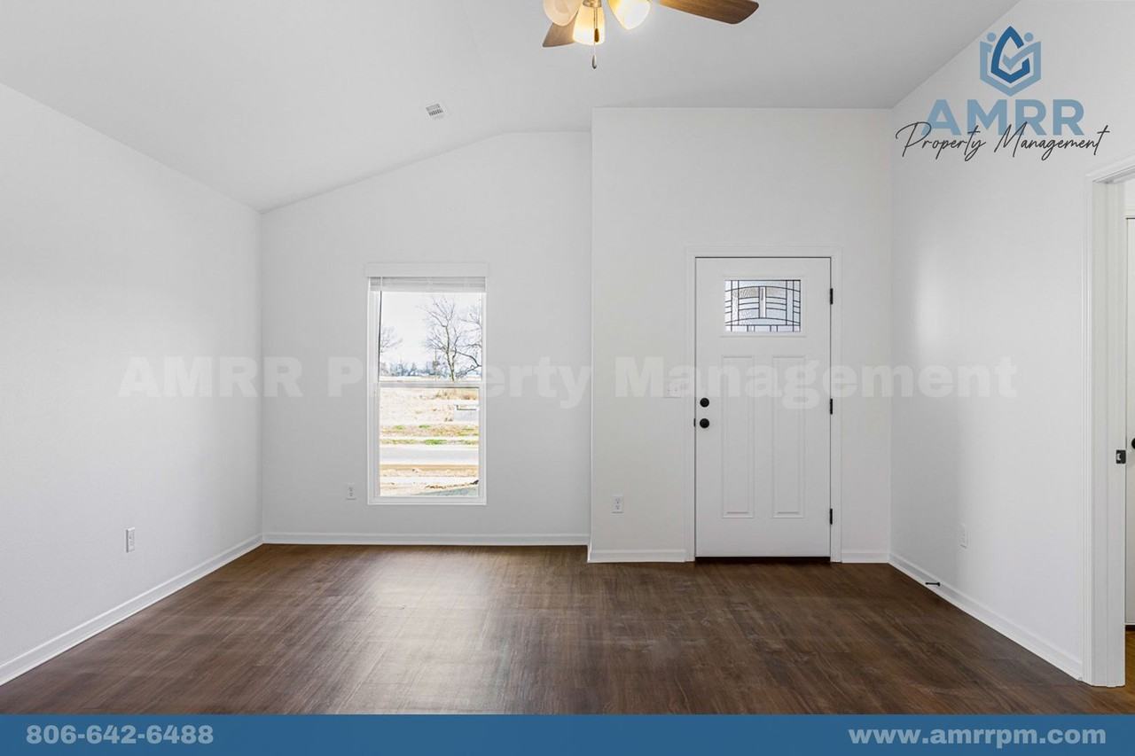 333 E Greystone Sq - Photo 6 of 29