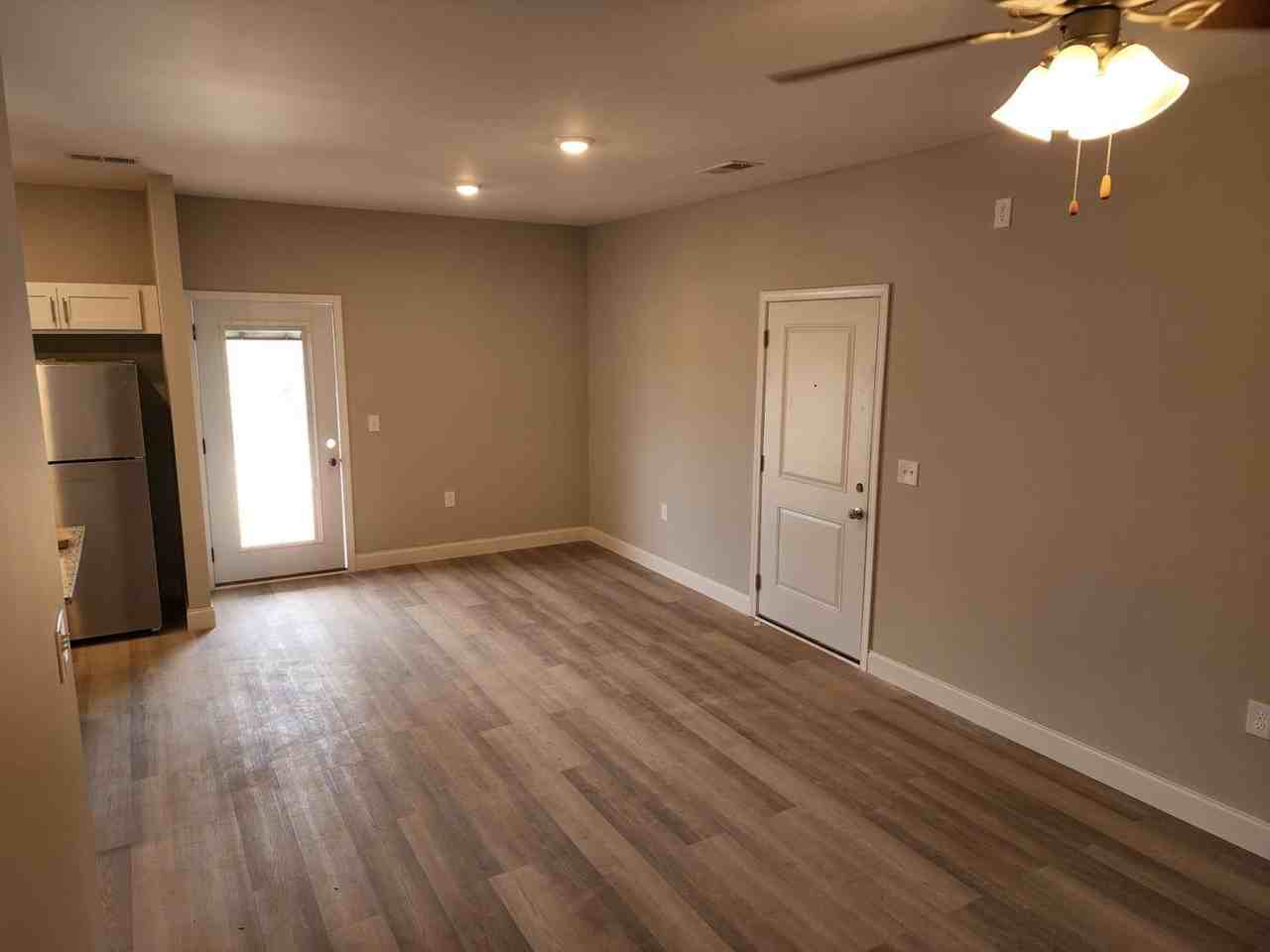 2944 Chalybeate Rd BLD 3 - Photo 4 of 8