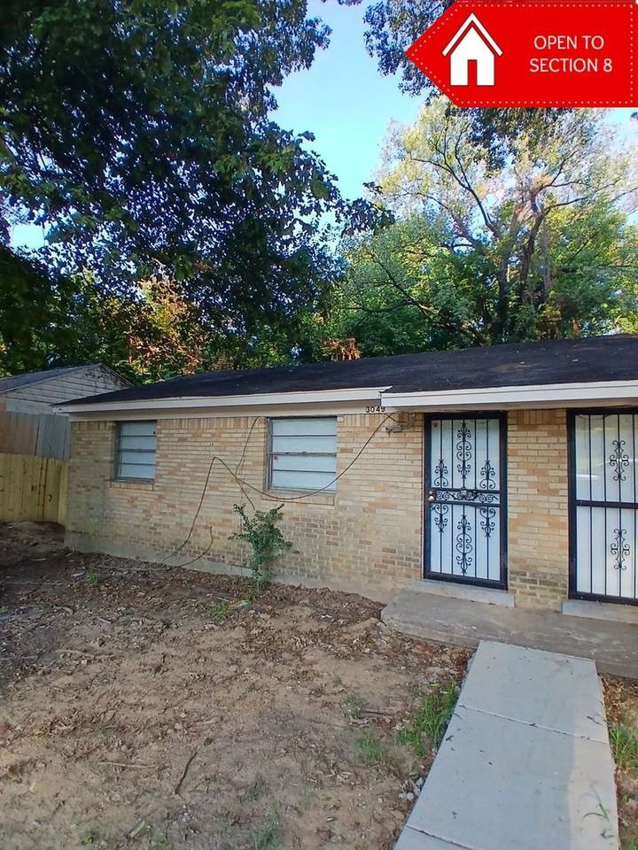 3049 Lotus Rd - Photo 2 of 9