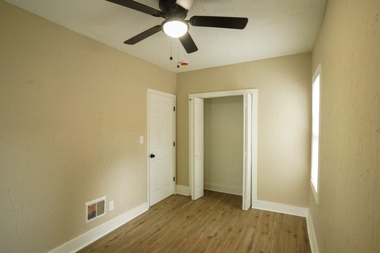 14919 Lesure St - Photo 4 of 7