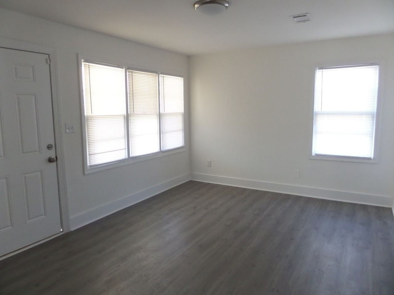 206 Sunstede Road - Photo 5 of 11