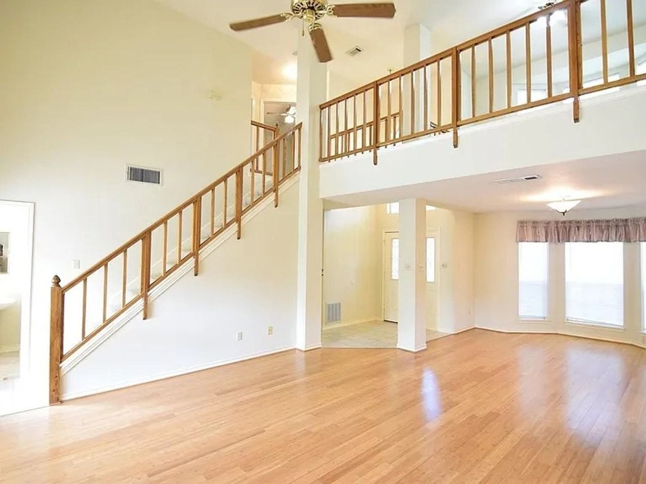 4721 Stagecoach Trl - Photo 5 of 15