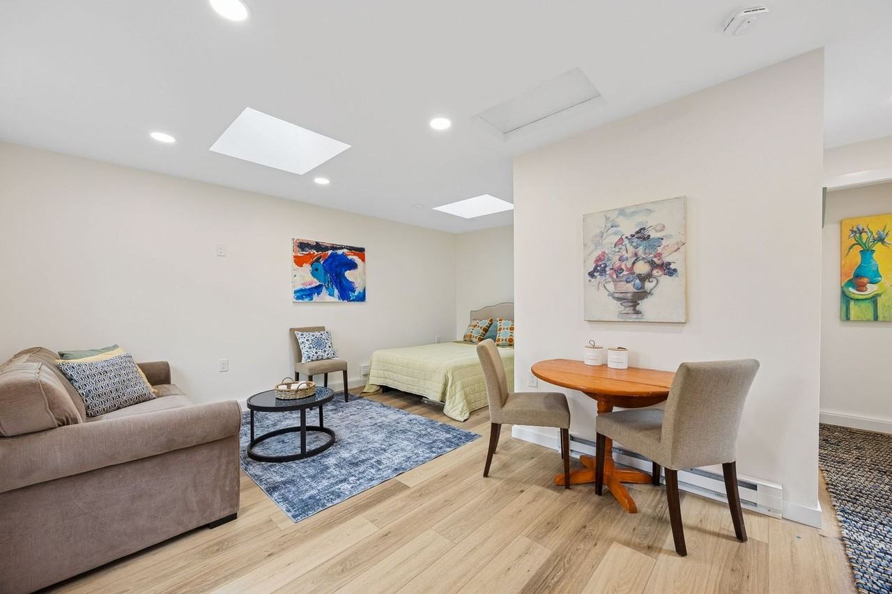 742 N 90th St #ADU - Photo 3 of 8