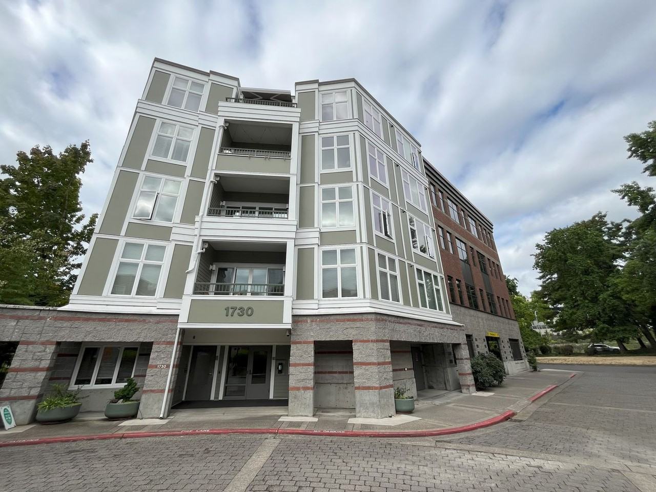 1730 S Harbor Way #303 - Photo 2 of 24