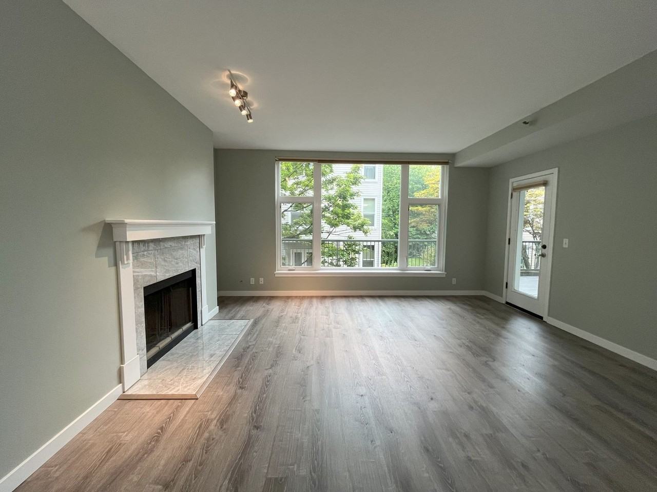 1730 S Harbor Way #303 - Photo 3 of 24