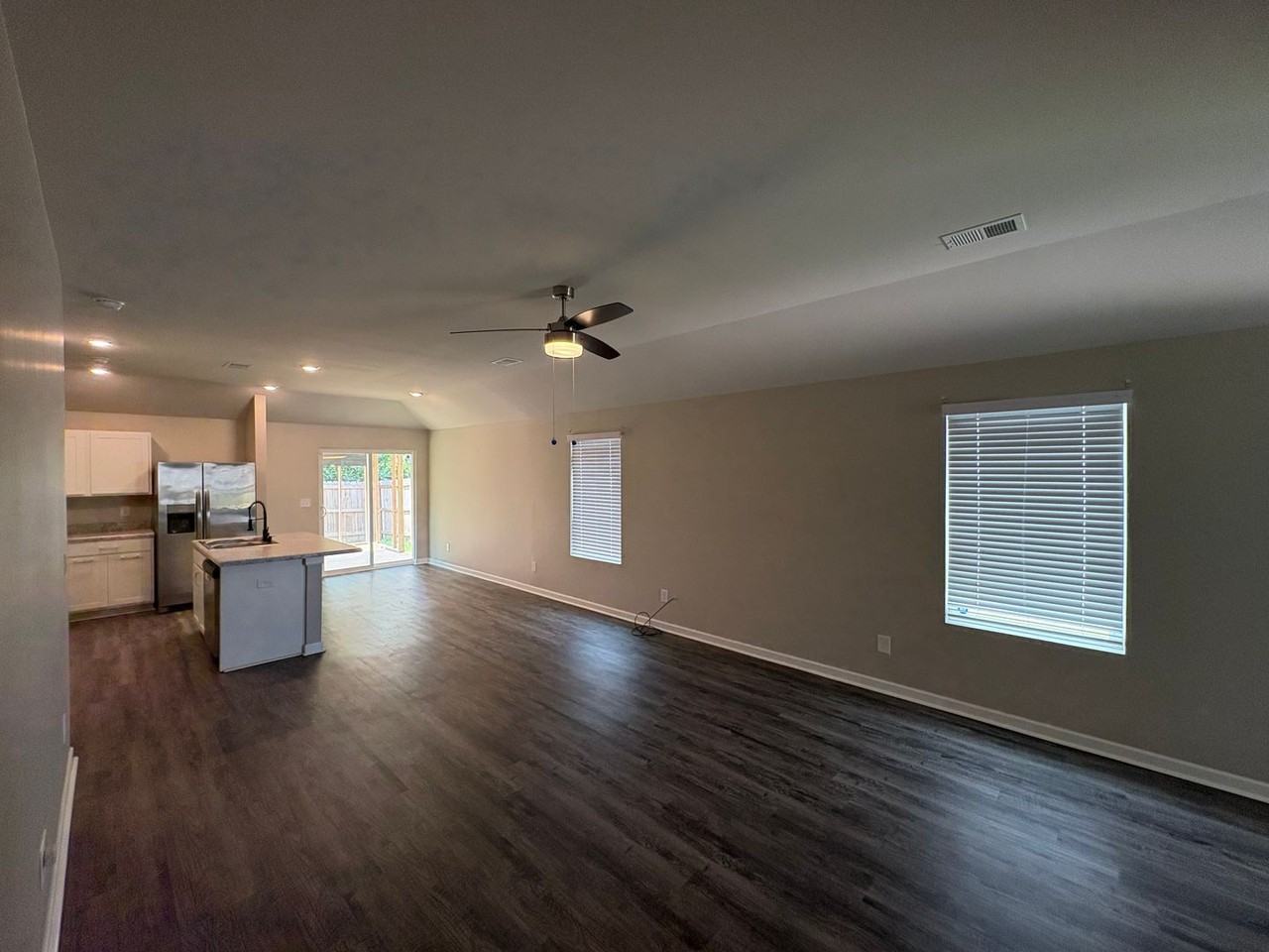 501 Savannah St - Photo 4 of 21