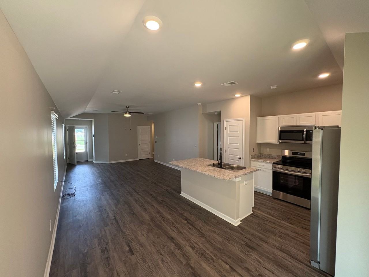 501 Savannah St - Photo 5 of 21