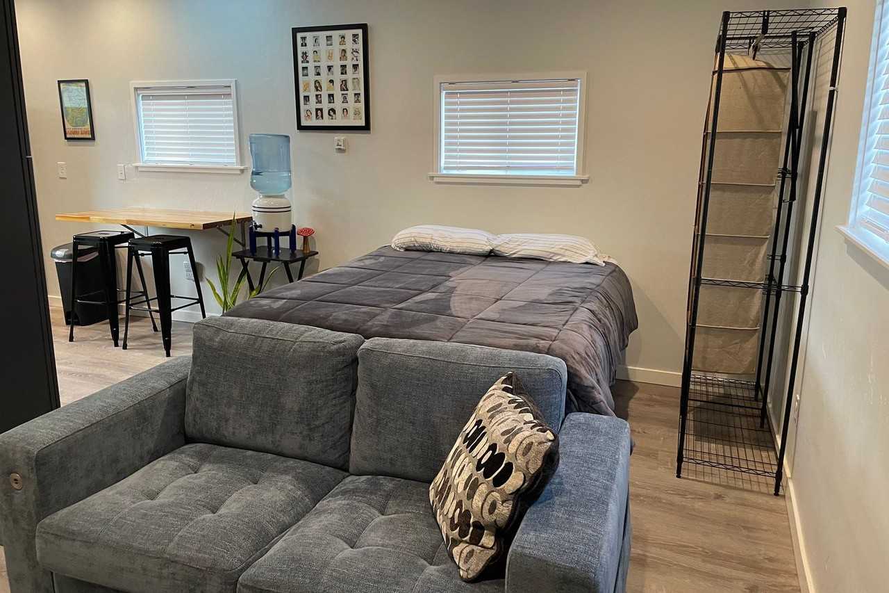 1329 E St #3 - Photo 4 of 14