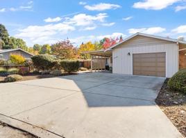 featured image of 1224 Siskiyou Blvd