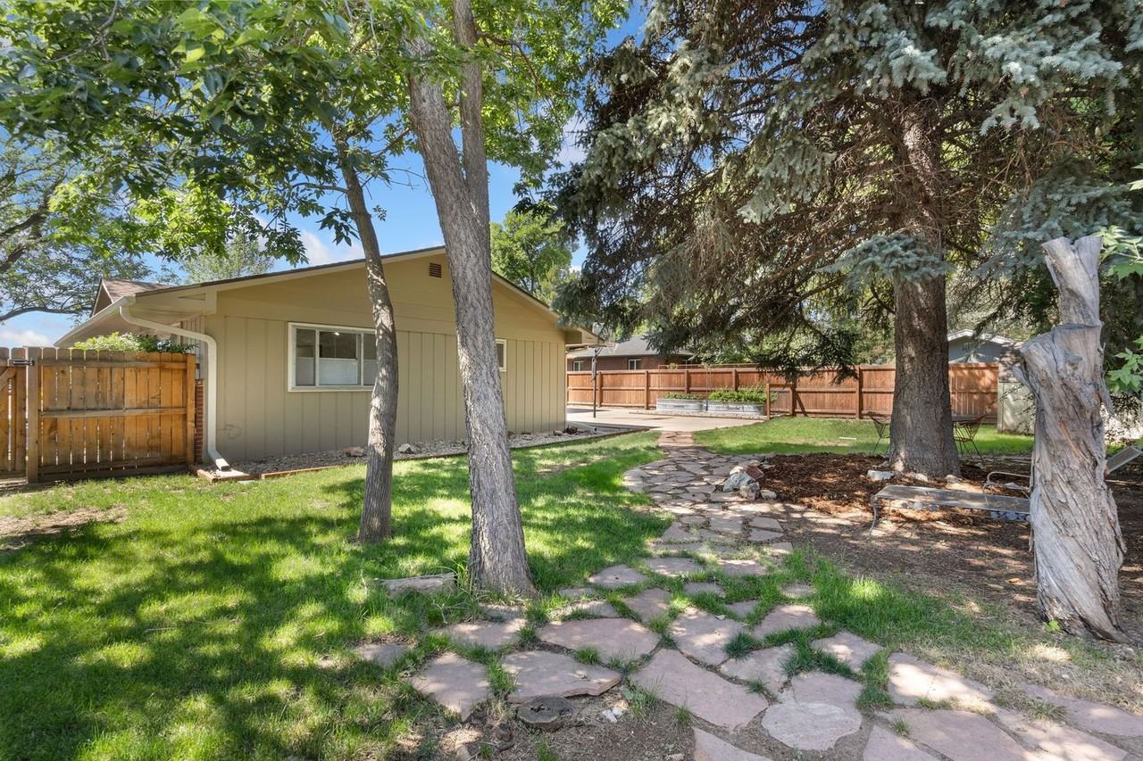 1305 S Lemay Ave - Photo 3 of 14