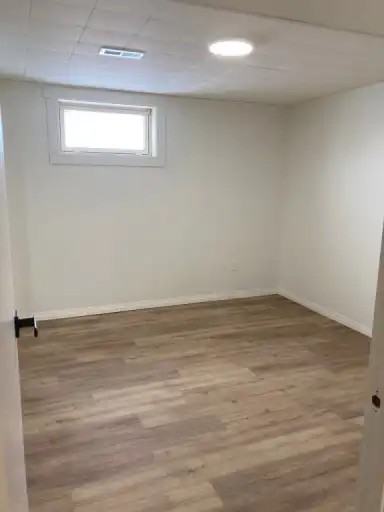 5212 48 St - Photo 3 of 11