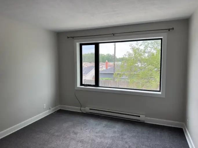 857 Mcgregor St #4 - Photo 2 of 13