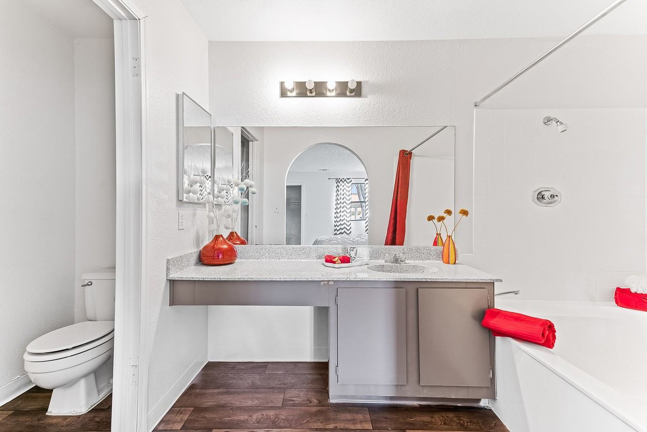 Liberty Village - Photo 6 of 48