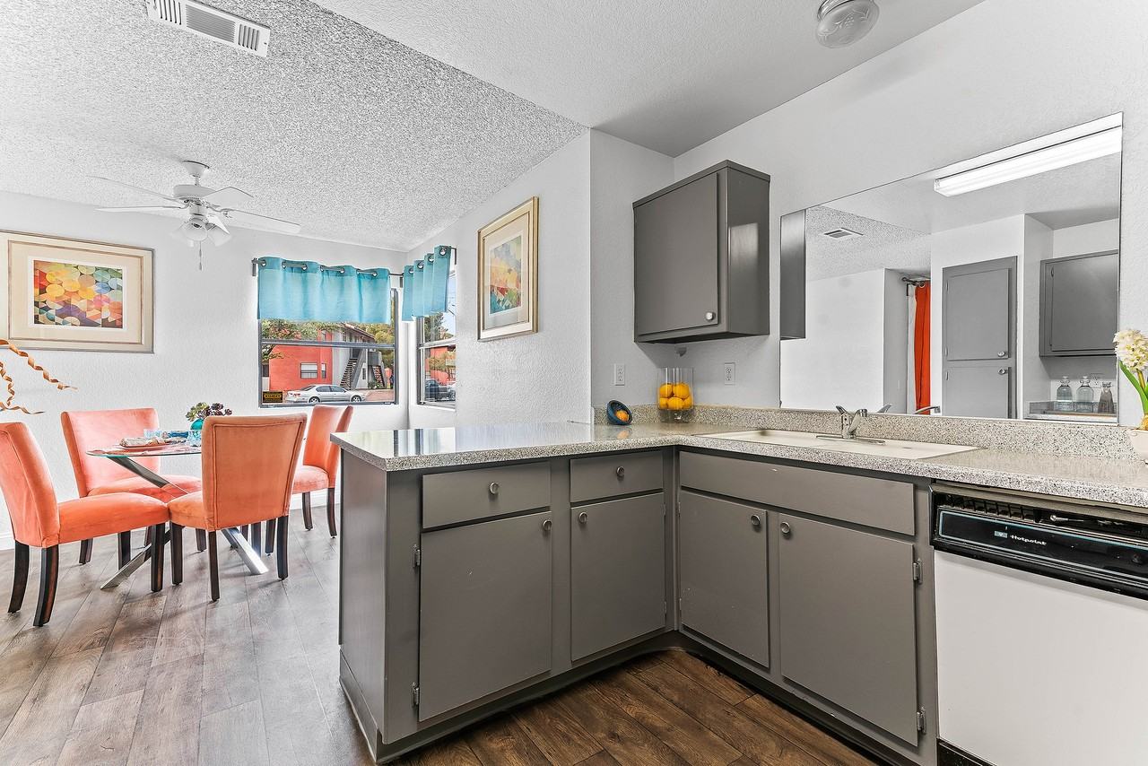 Liberty Village - Photo 4 of 48