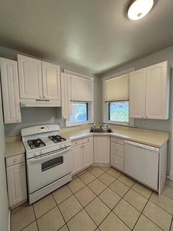 4417 Kemper Ave - Photo 2 of 10