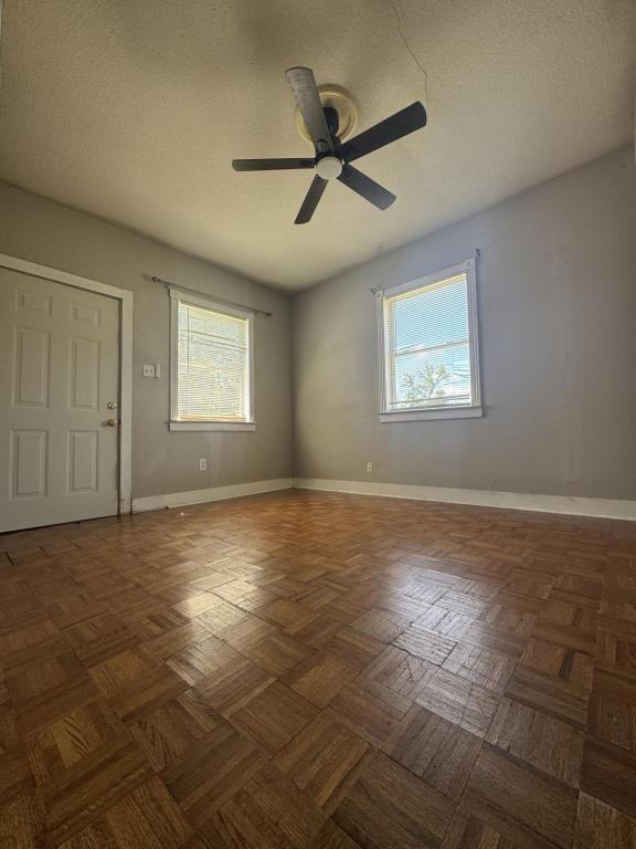 105 S 25th St - Photo 4 of 5