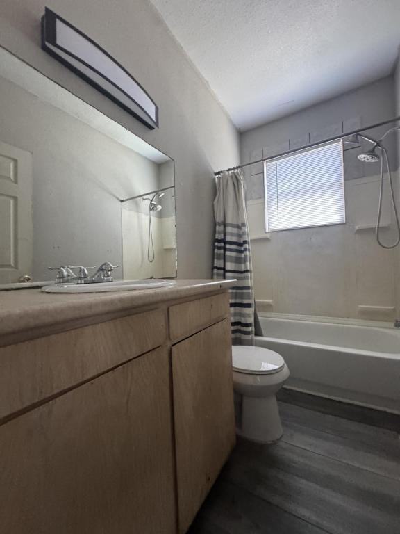105 S 25th St - Photo 5 of 5