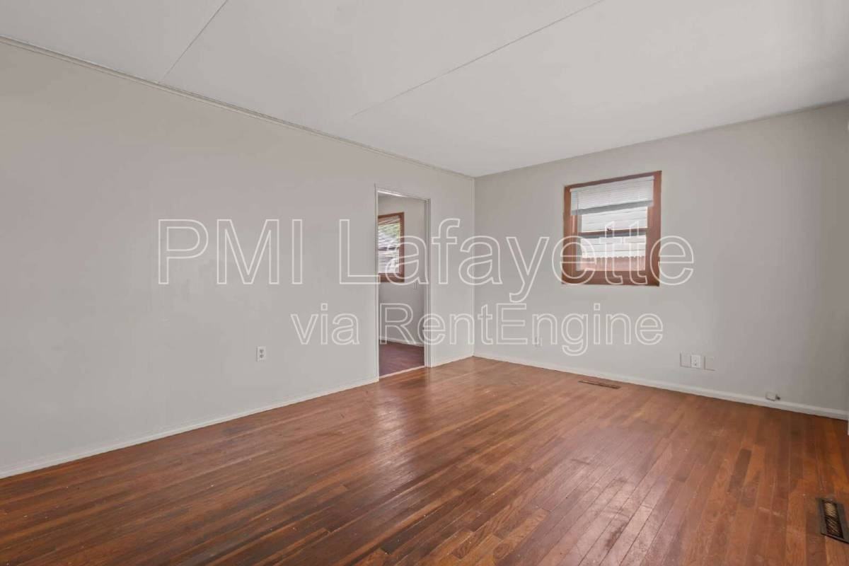 2810 Elk St - Photo 2 of 10