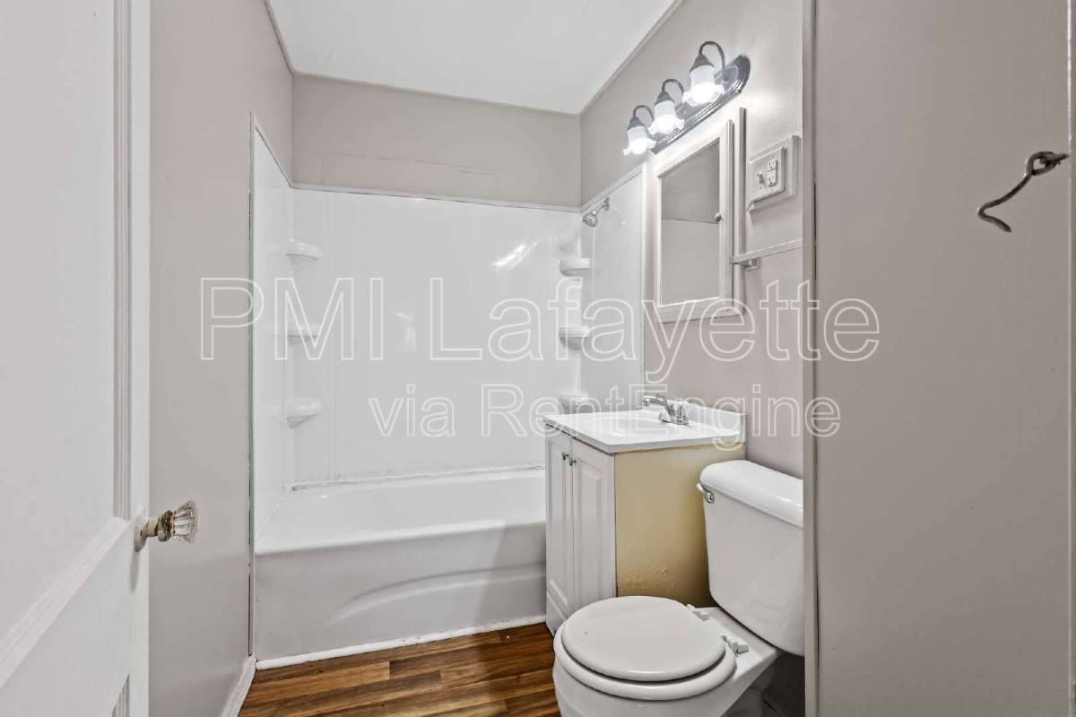 2810 Elk St - Photo 3 of 10