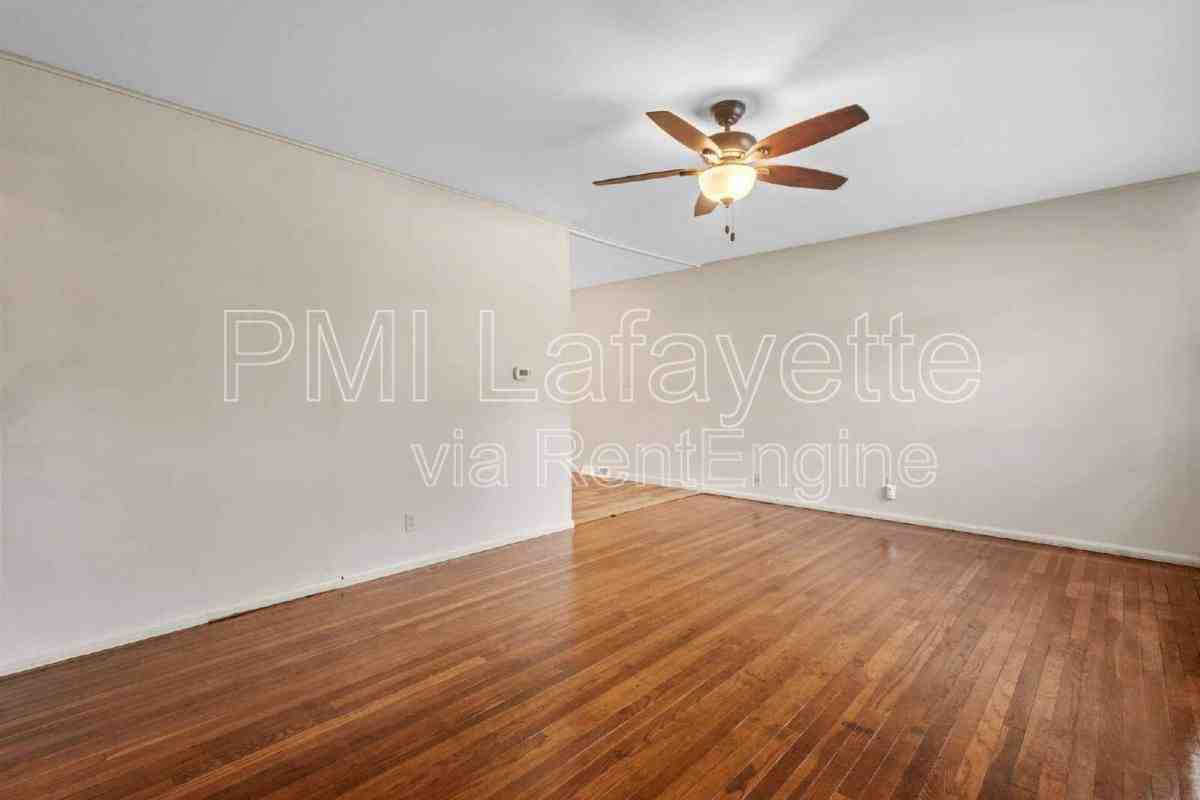 20 Greenbush Ct - Photo 2 of 10