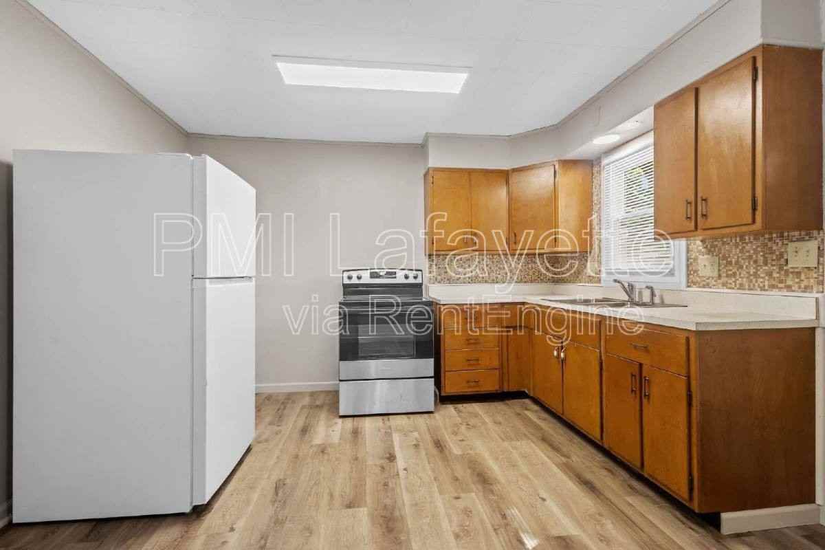 20 Greenbush Ct - Photo 3 of 10