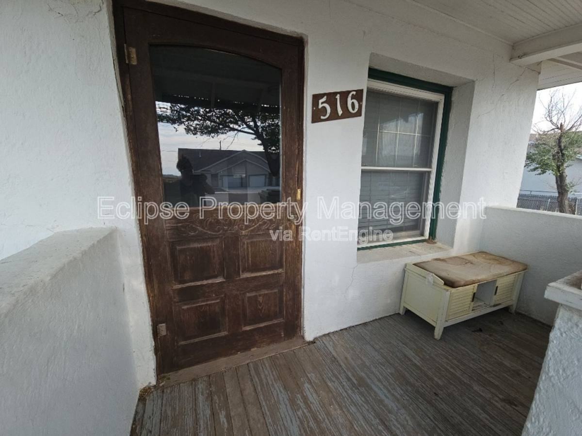 516 Washington Ave - Photo 2 of 10