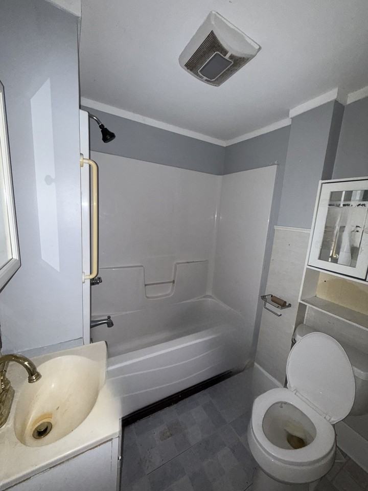 1295 E Wood St #1295EWOOD - Photo 3 of 6
