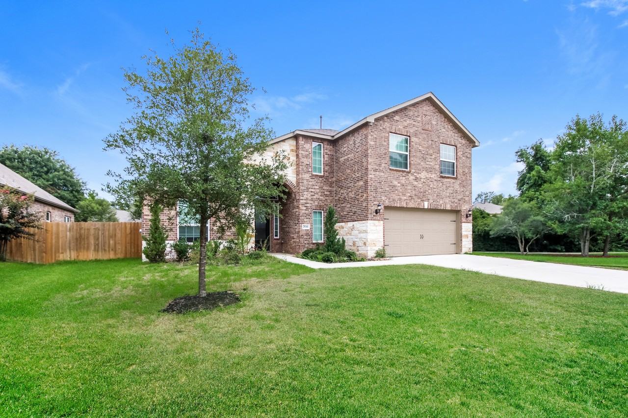 7536 Tyler Run Blvd - Photo 3 of 16