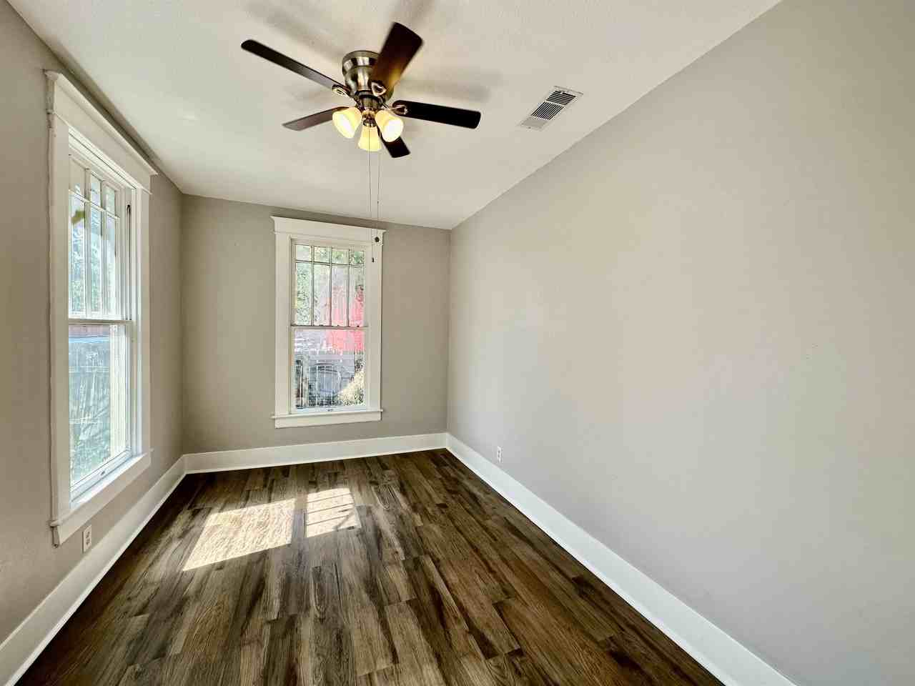 2116 Morrow Ave - Photo 4 of 16