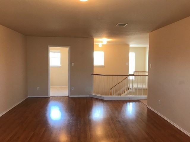 2737 Breezy Point Cv - Photo 2 of 26