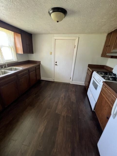 1305 Princeton Ave - Photo 2 of 17