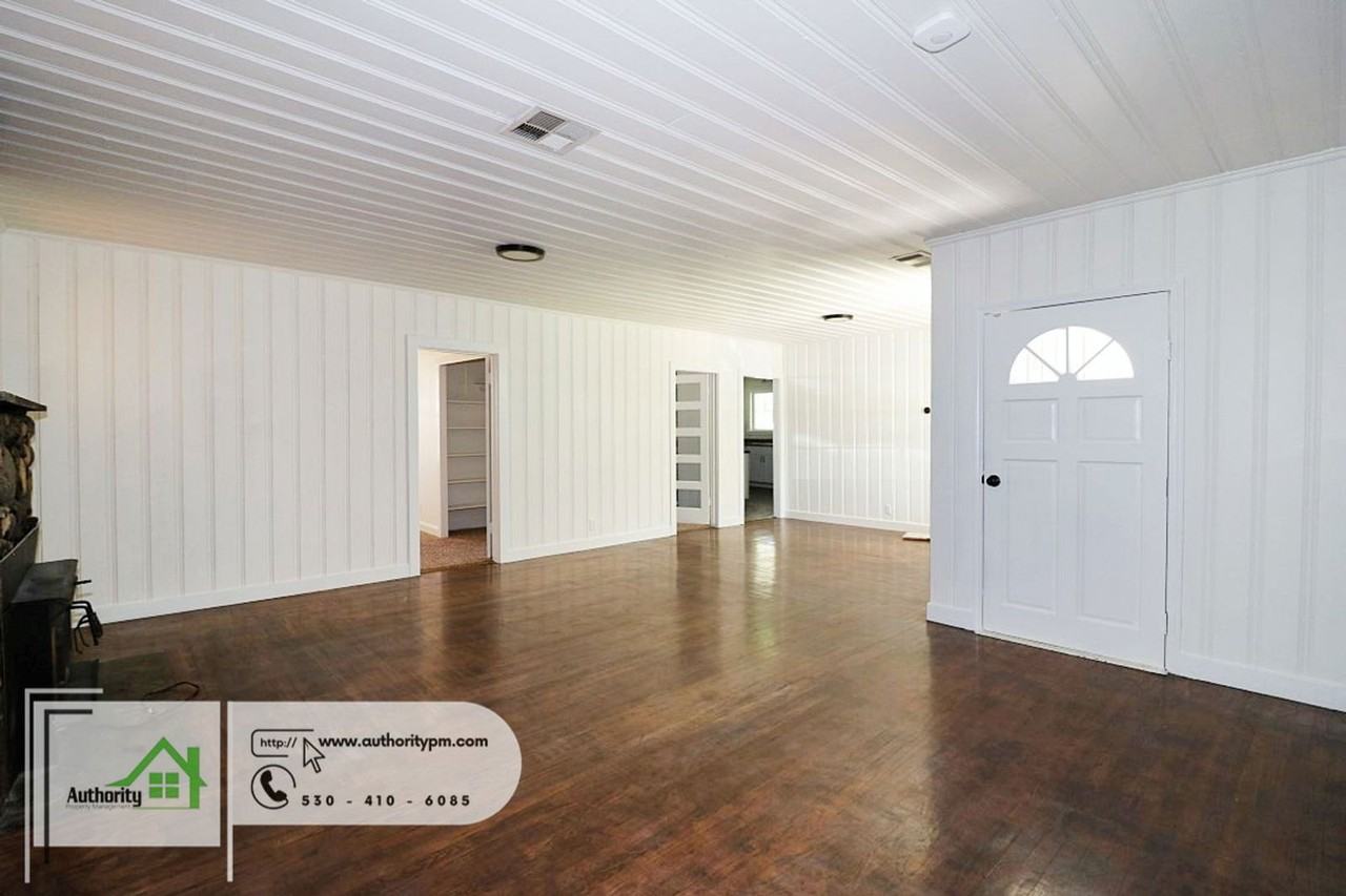 1840 Heller Ln - Photo 5 of 32