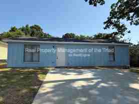 617 Ross Ave - Photo 1 of 1