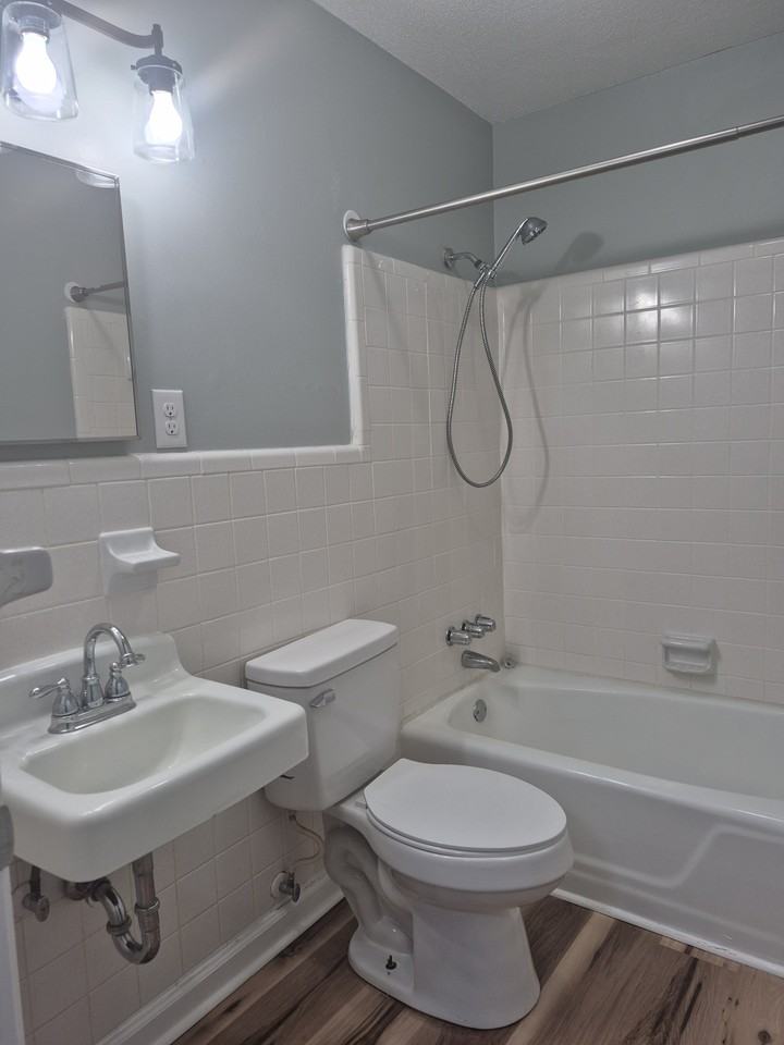 1713 Azalea Dr #2 - Photo 6 of 9