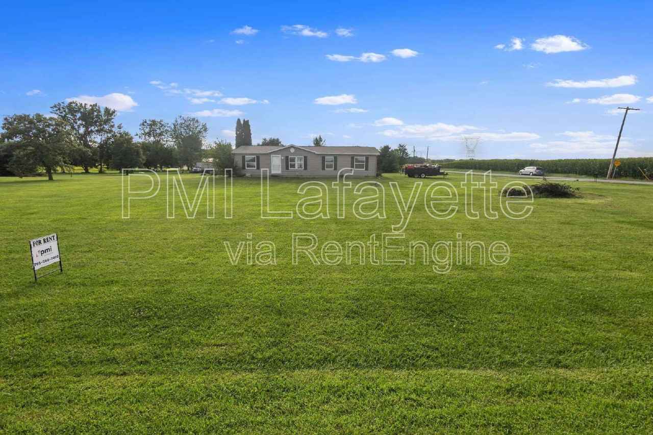 11024 W 525 N - Photo 2 of 15