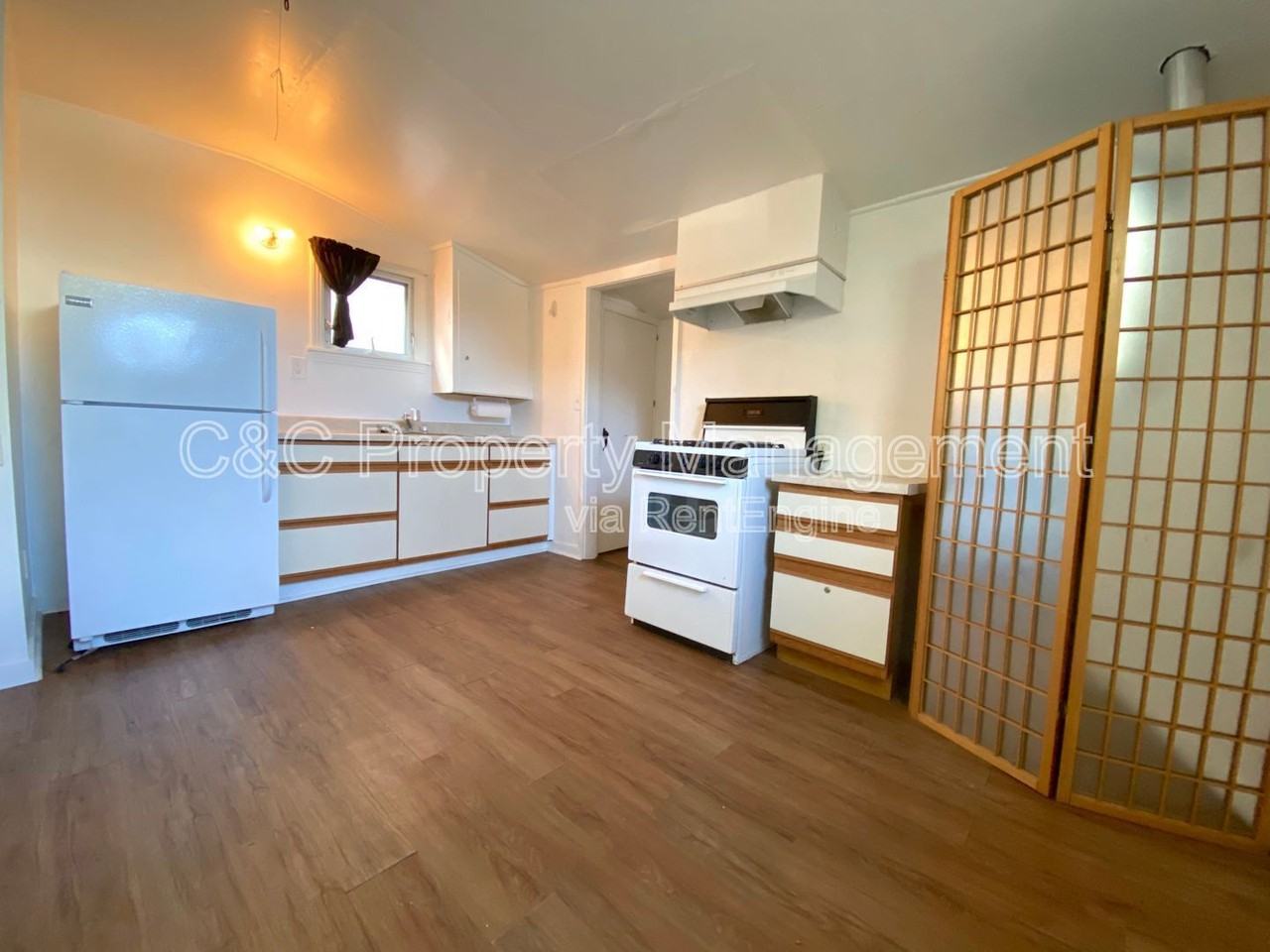 554 Lighthouse Ave #B - Photo 4 of 8