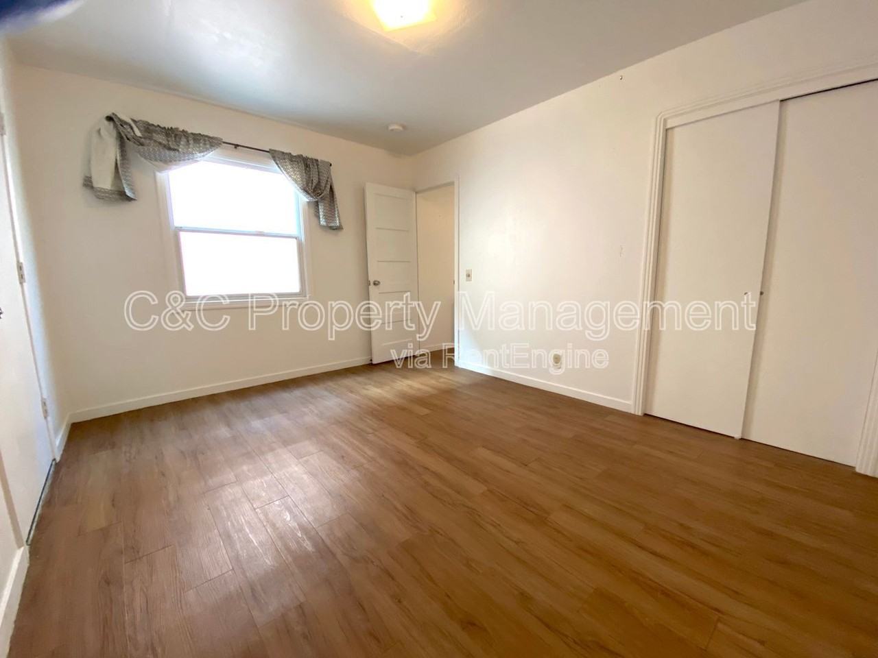 554 Lighthouse Ave #B - Photo 5 of 8