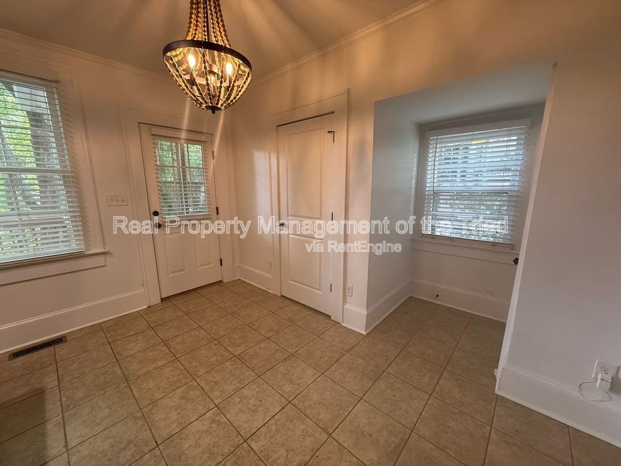 513 S Hawthorne Rd - Photo 6 of 20