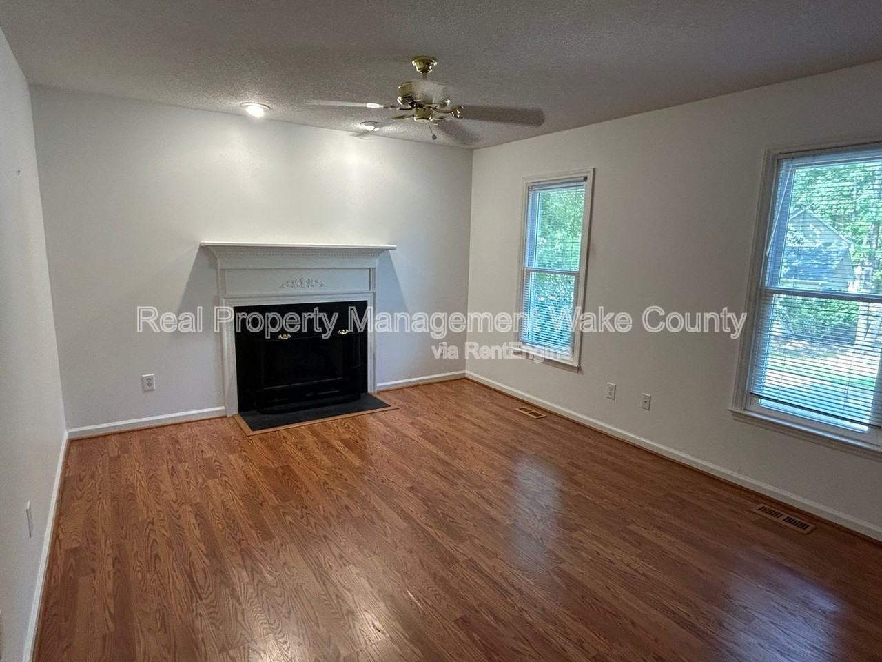 1811 Kelly Glen Drive - Photo 3 of 38