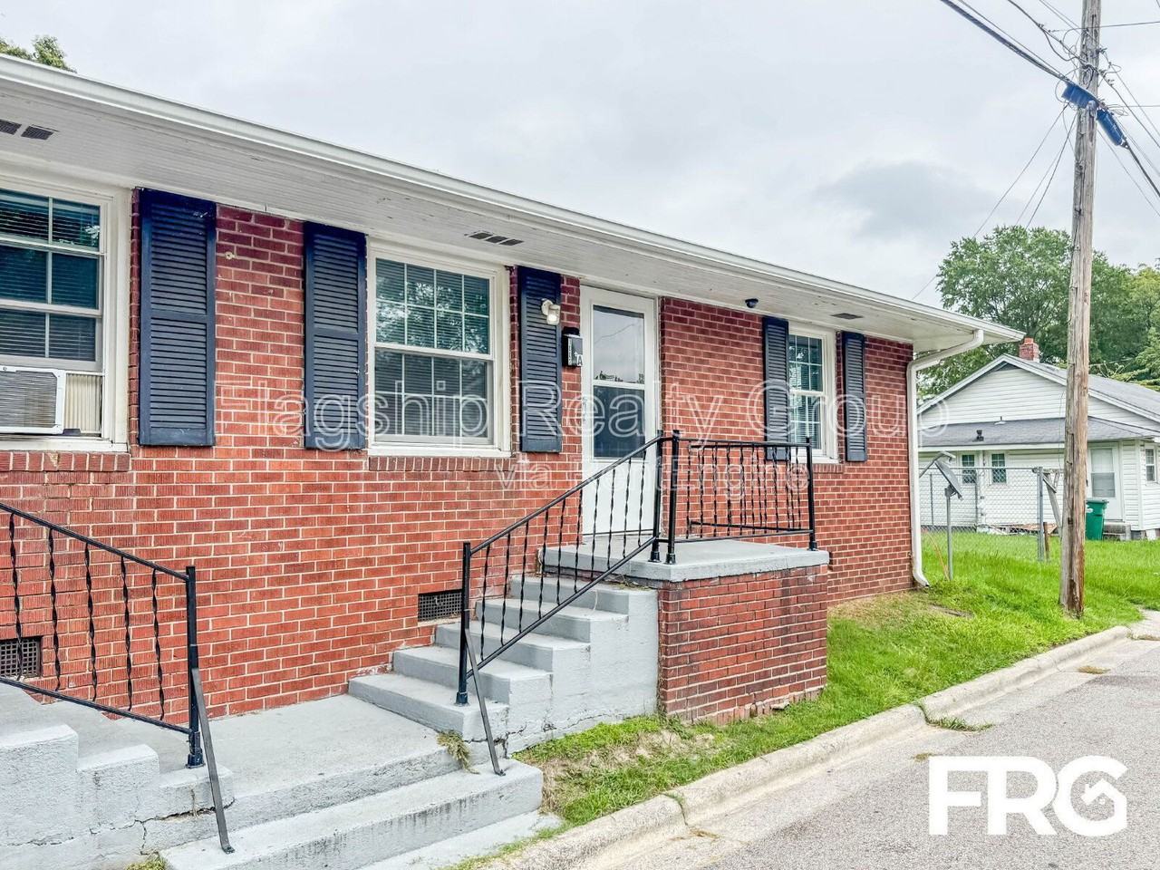 1002 W 6th St #A - Photo 2 of 28