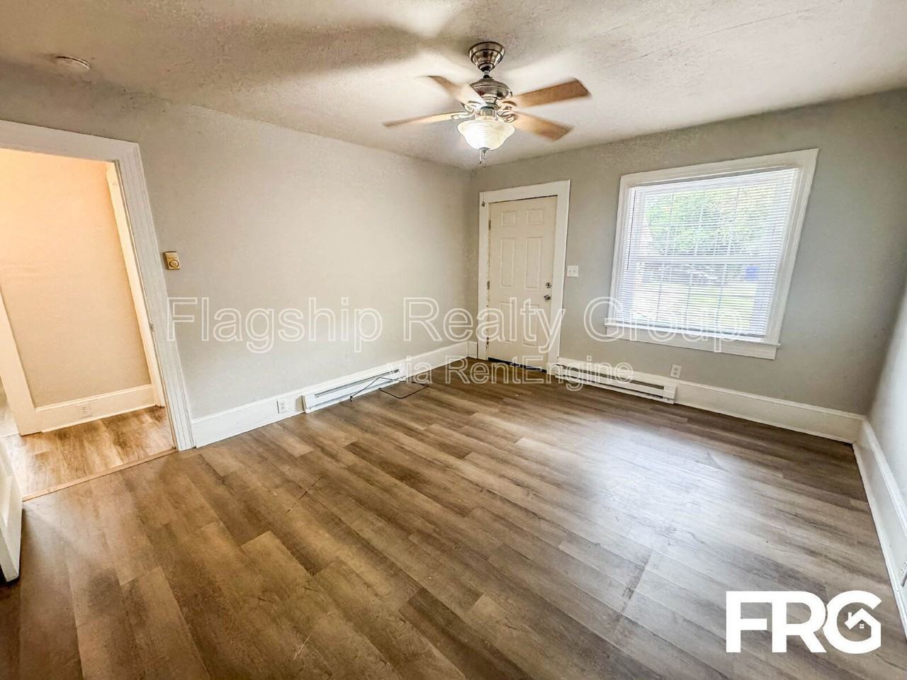 1002 W 6th St #A - Photo 4 of 28