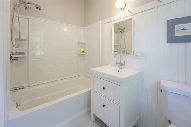 17 Lake St #1 - Photo 3 of 15