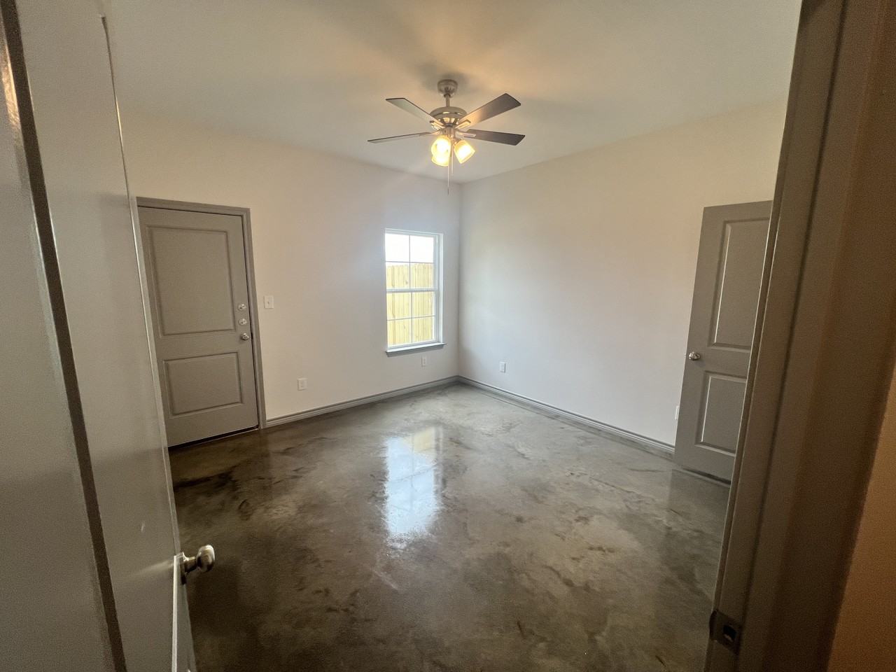 14215 Cr1 - Photo 3 of 9