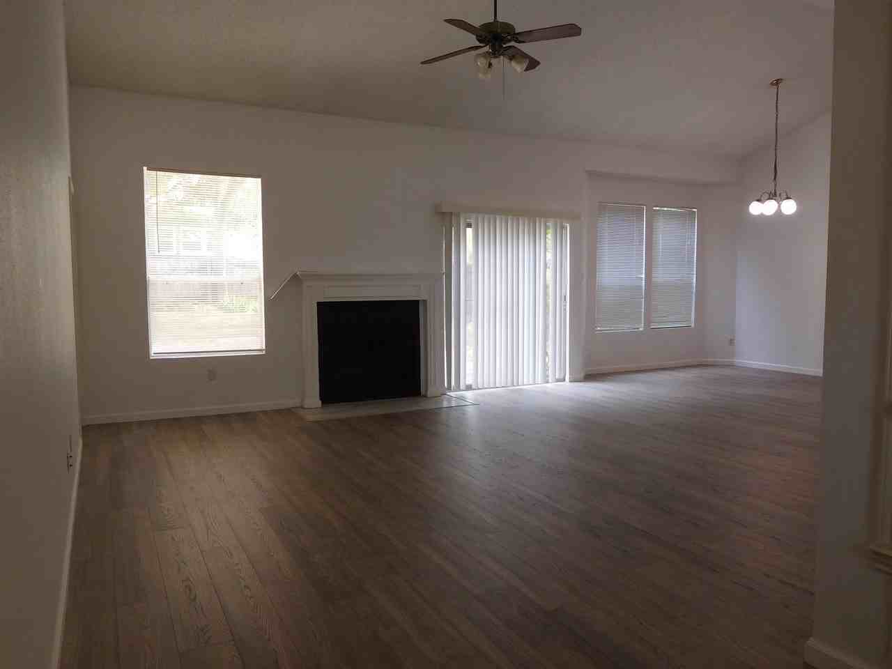 2202 Quiet Wood Dr - Photo 3 of 32