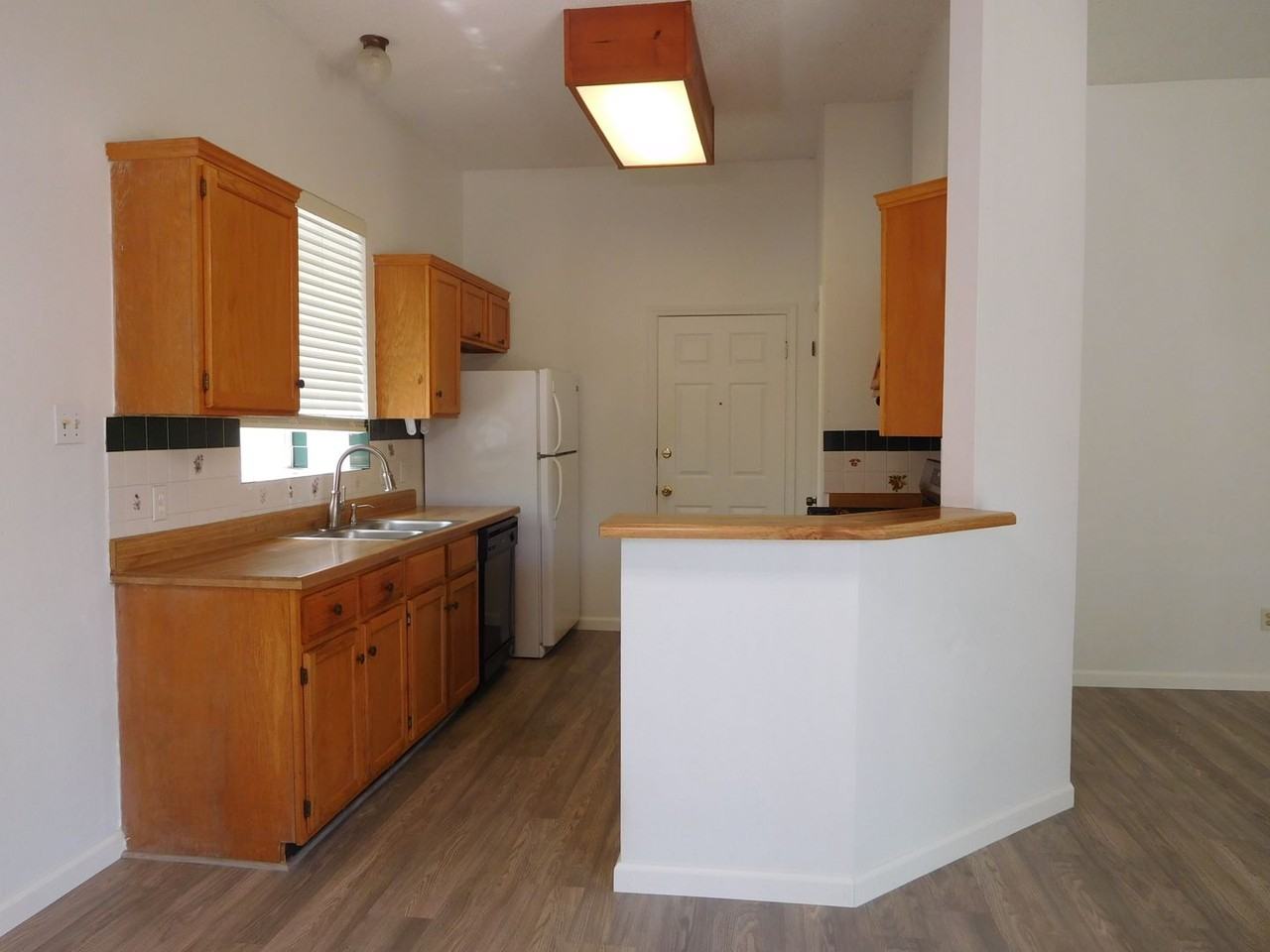 2202 Quiet Wood Dr - Photo 6 of 32