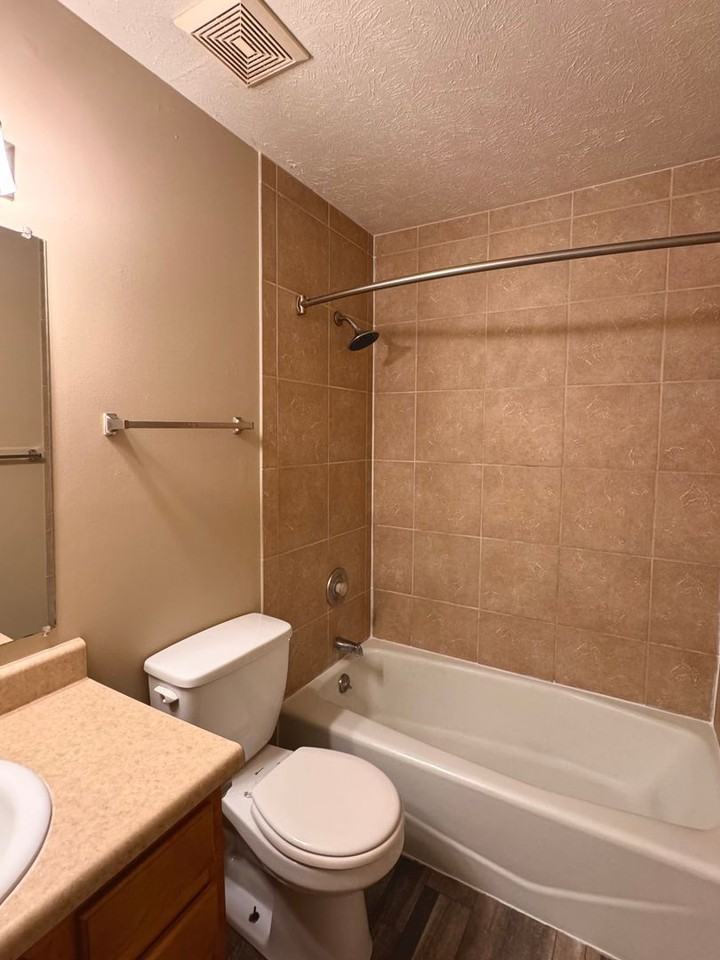 Bel Court Apartments - Photo 3 of 6