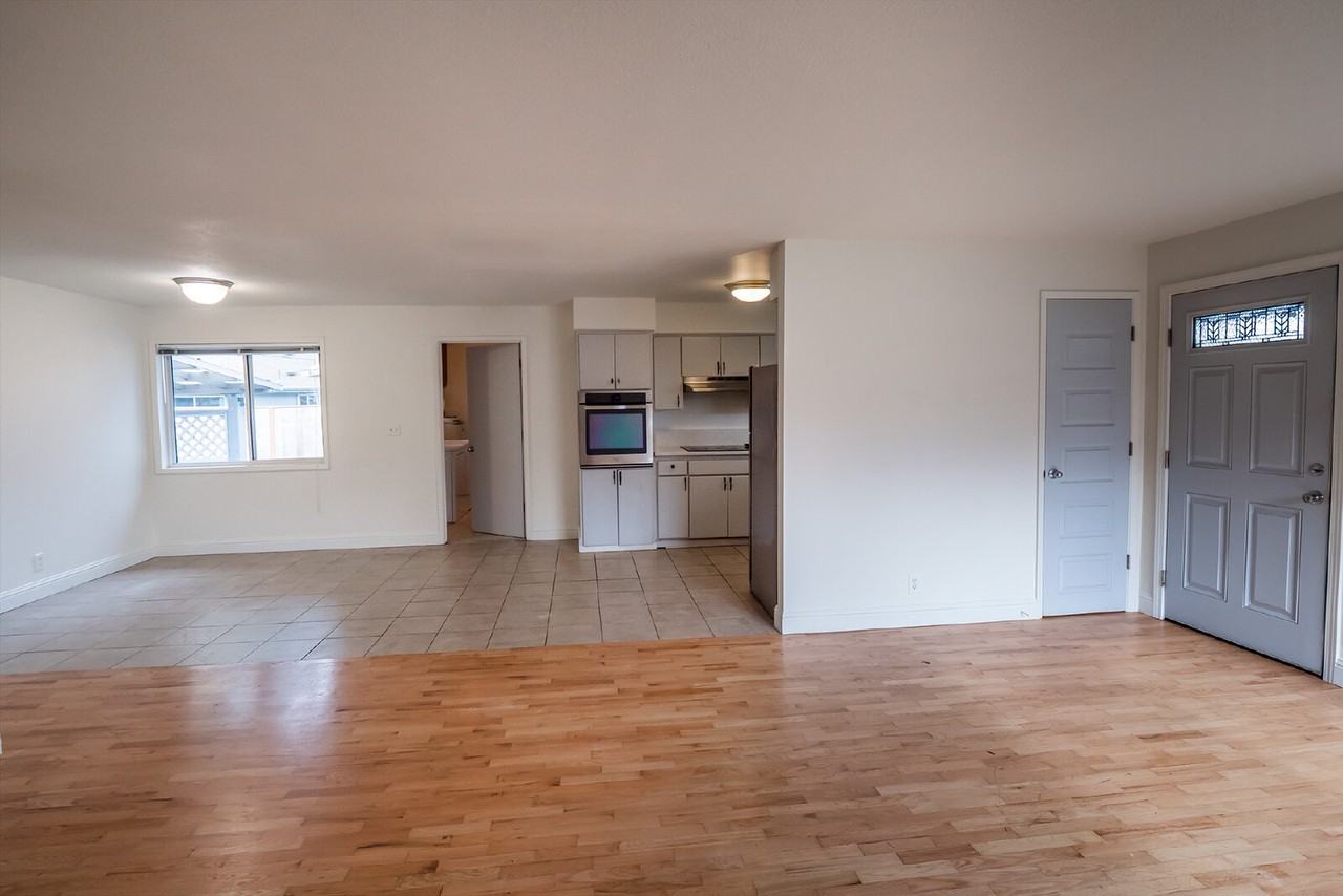 2670 Jackson St - Photo 3 of 22